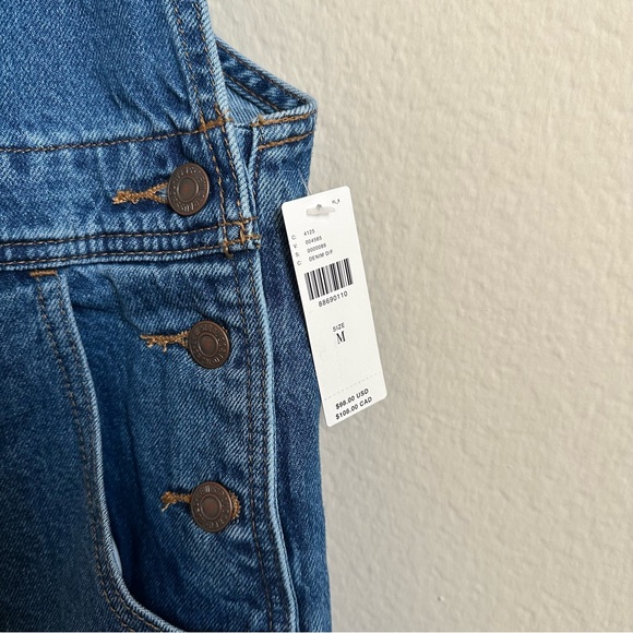 NWT Levi’s Shorts Overalls - Picture 3 of 4